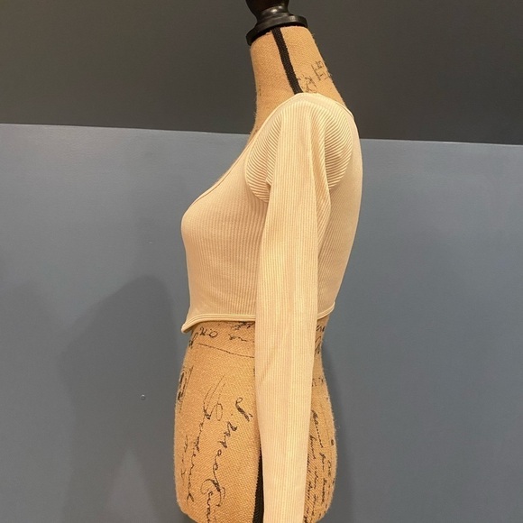 Zara cropped long sleeve - Picture 2 of 4